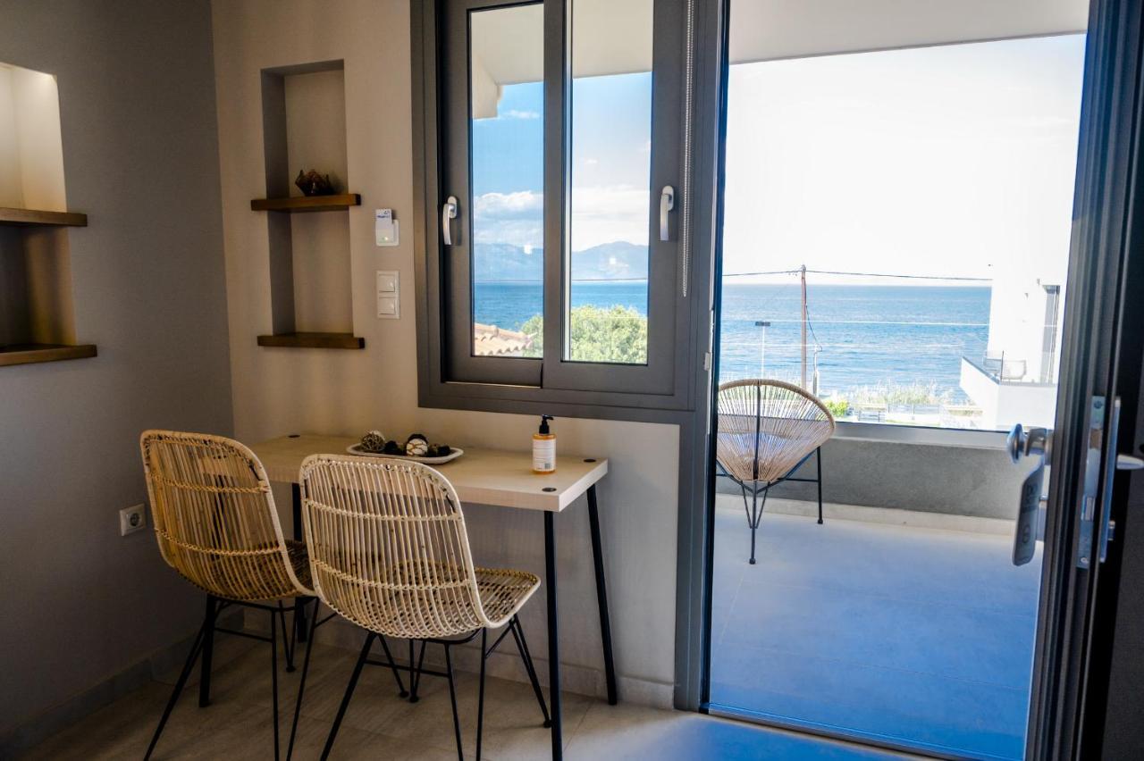 Theros Suites Dhiminio Экстерьер фото